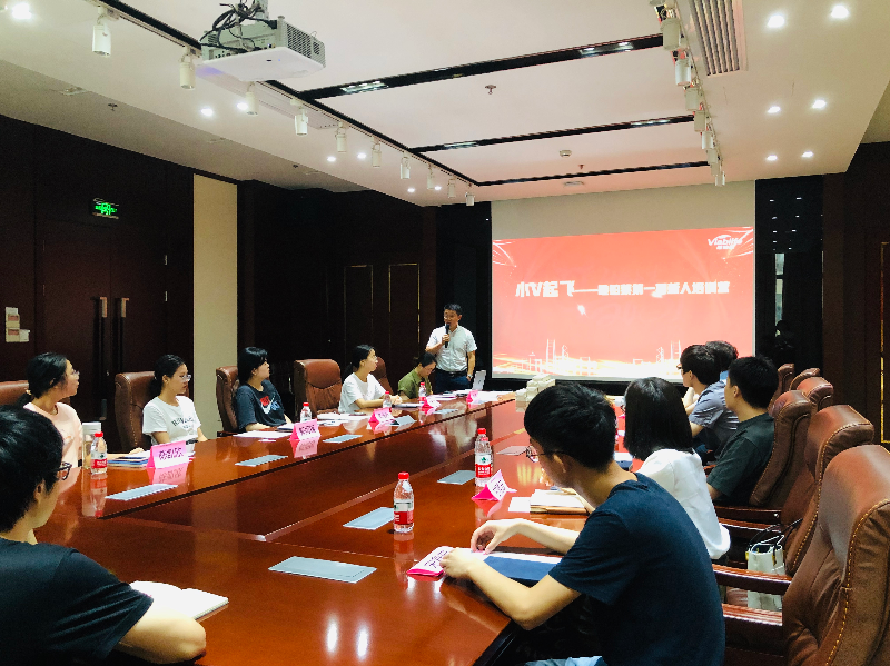 太阳成集团官网总经理欢迎新同事